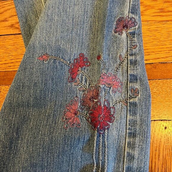 Women’s y2k flare embroirded jeans‎ - Picture 2 of 4